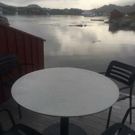 Rorbu Kvalen 17 *